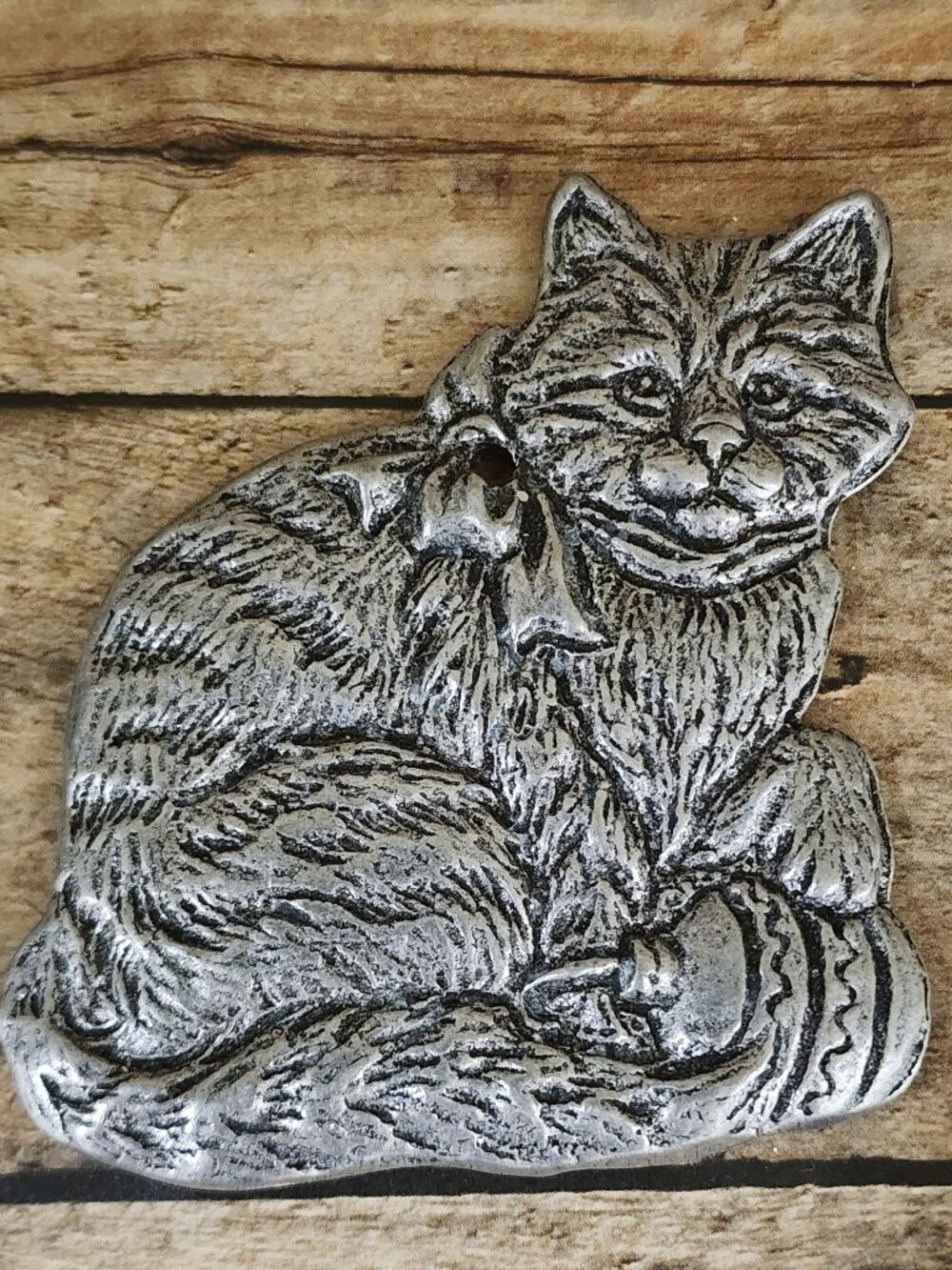 Vintage 1993 Stamped Carson Pewter Christmas Ornament Cat with Ornament